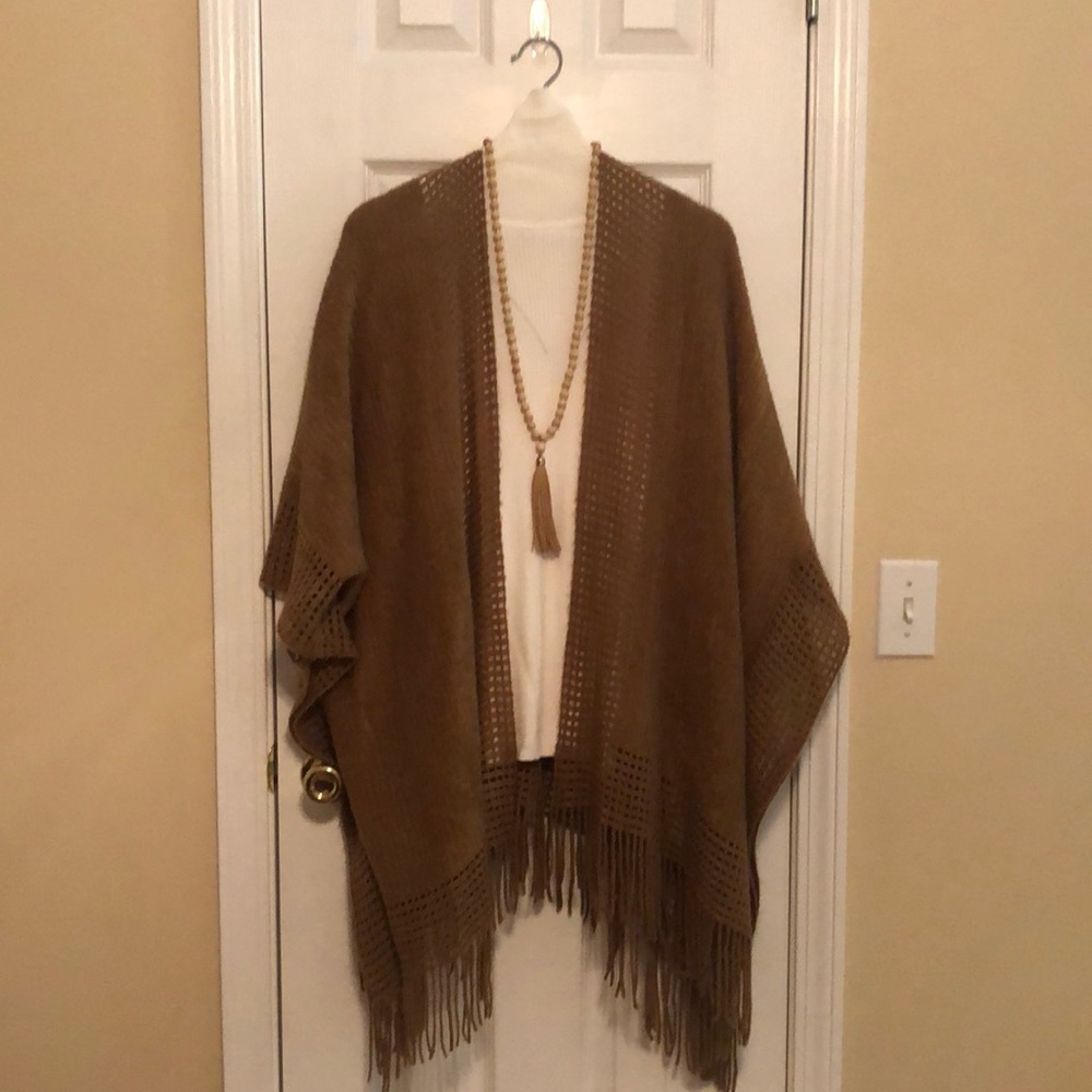 Sophie Max one size fits all fringed open front shawl